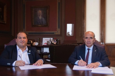 Recoulat firmó convenio con la UNLP para cooperación con el municipio