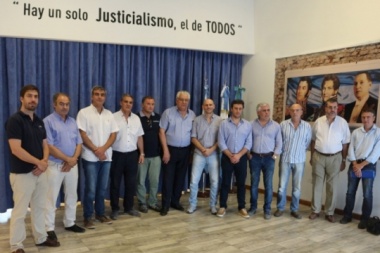 Intendentes "rebeldes" del PJ rechazaron el pacto fiscal en Alberti