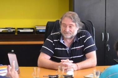 Azil insistió en buscar acuerdos y alertó sobre "desbordes sociales"