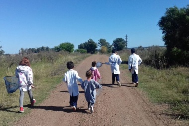Vecinos de un pueblo de Villegas reclaman contra la fusión de cursos de una escuela