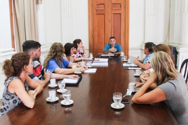 Reunión con el jefe distrital de Educación en la previa del inicio del ciclo lectivo