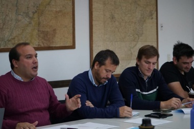 Recoulat reunió al Comité de Cuenca local por la situción hídrica en T. Lauquen