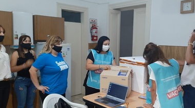 Llegaron a Junín 1200 dosis de Sinopharm para continuar la vacunación a docentes
