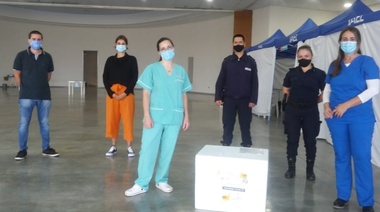 Casares también recibió más vacunas y reanuda su aplicación el miércoles