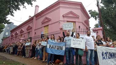 Abrazo simbólico a la Unnoba en defensa del presupuesto universitario