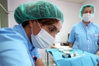 Buscan reducir un 50% la alícuota de Ingresos Brutos al personal de Salud mientras dure la emergencia sanitaria