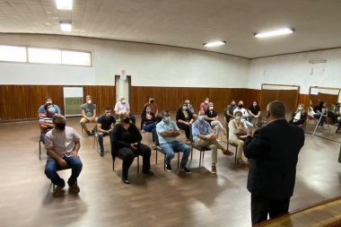 Battaglia reunió a su gabinete en General Arenales y repasó metas 2022