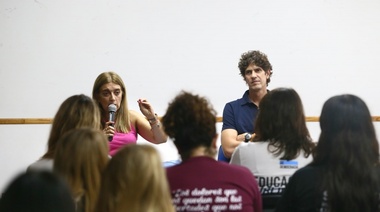 Tavela y Lousteau con estudiantes, por el recorte a las universidades