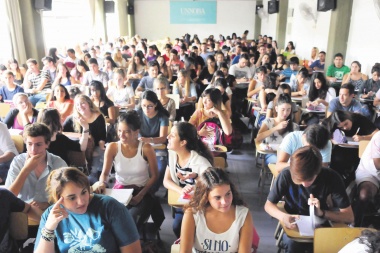 UCR convocó a la marcha educativa en defensa de las Universidades