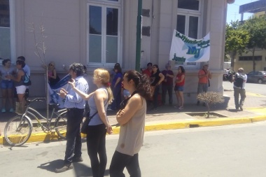 Socialismo "K" insiste con la emergencia laboral y social en Junín