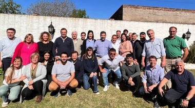 Ritondo, en otra recorrida de campaña, reunió a los suyos en la cuarta