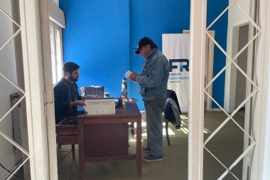 FR de la cuarta salió a sumar vecinos a los subsidios de energía