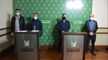 Britos anunció que los municipales que cobren hasta 50.000 pesos en bruto recibirán un bono