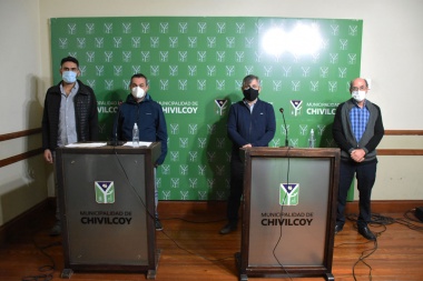 Britos anunció que los municipales que cobren hasta 50.000 pesos en bruto recibirán un bono