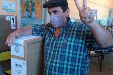 "La voluntad del pueblo es soberana y hay que respetarla", expresó Bruzzone en su voto