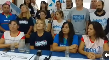 Frente Gremial Docente en Junín realizó una protesta contundente a nación