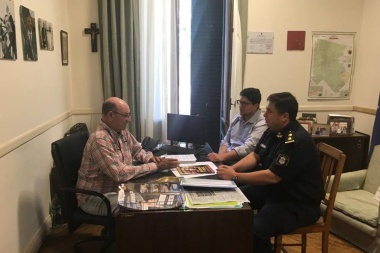 Tras una seguidilla de "escruches", Tellechea se mostró con jefes policiales