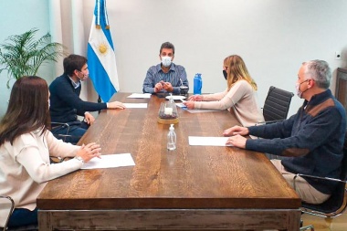Massa recibió a miembros del FR y garantizó las obras proyectadas por Meoni para Junín