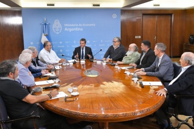 Massa busca estabilizar la economía con un acuerdo de precios y salarios
