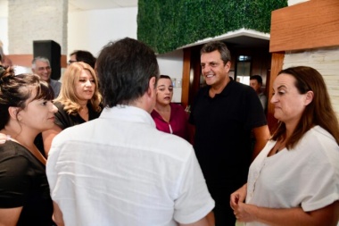 La cuarta acompañó a Massa en el encuentro FR de Roque Pérez