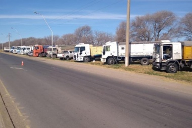 Transportistas paran por tiempo indeterminado y hacen piquetes en rutas