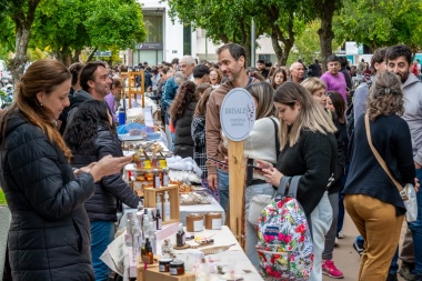 En el Día del Trabajador, Petrecca se mostro con emprendedores