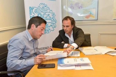 Zavatarelli firmó con Nardini convenio por obras de asfalto en Pinto