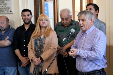 Britos anunció un bono de $50.000 por el día del empleado municipal