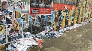 En Chivilcoy quedaron prohibidas las pegatinas de afiches y la publicidad política en plazas y parques