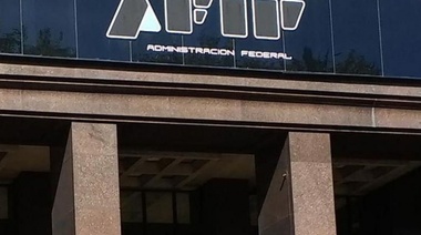 Afirman que la recaudación de agosto cayó 6,2% en términos reales