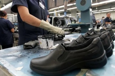 Se profundiza la recesión: industria y construcción, con caídas históricas