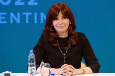 "Que te pongan una banda y te den un bastón no es poder", ironizó Cristina