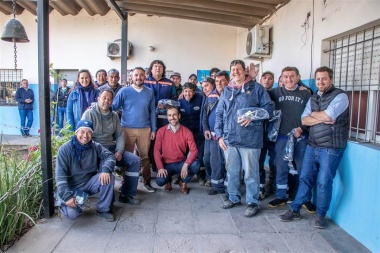 Petrecca entregó indumentaria de seguridad a los empleados