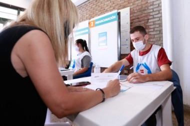 La Provincia comenzará a dar turnos para combinación de vacunas entre viernes y sábado