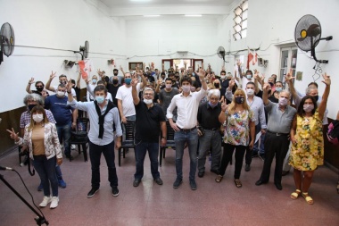 "Es inconcebible que el radicalismo enfrente a su único intendente en el conurbano"