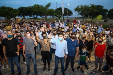 Recta final: Posse y Lousteau se mostraron con jóvenes radicales