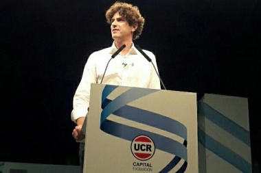 Lousteau es el nuevo presidente de la UCR y Tavela en la mesa de conducción