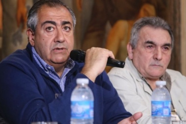 La CGT acordó apoyar al triunvirato y unificar discurso frente al Gobierno