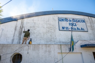 Se realizan trabajos de pintura en varias instituciones educativas