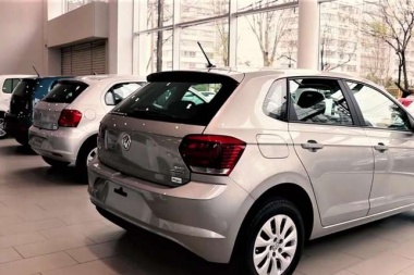 Para comprar un auto 0 km se necesita el doble de sueldo que hace tres años