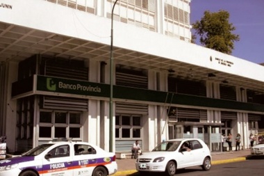 Bancos abrirán sólo un día para pagar a jubilados que aún no cobraron y AUH