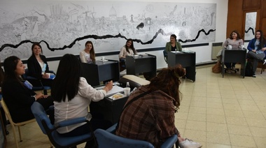 Encuentro de funcionarios municipales en Ameghino para analizar la situación social de la región