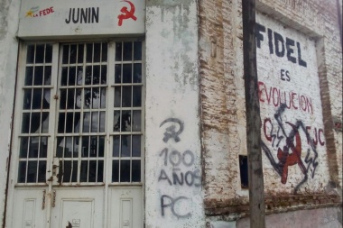 La UCR Junín sumó su repudio a las pintadas nazis en la sede del Partido Comunista