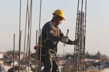 Se registró una fuerte caída de la construcción y de la industria en febrero