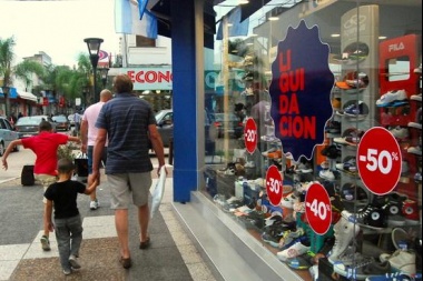Las ventas minoristas pyme caen 25,5% anual en febrero