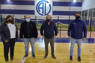 Senador de Chacabuco pasó por Villegas y afirmó que 2021 "es el año radical"