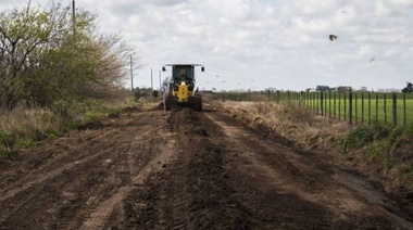 Del Solar Dorrego: “el intendente que venga, sabrá que los caminos rurales ya no son un problema”