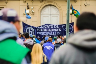 Municipales lograron un aumento del 55% antes de junio y se cerró un acuerdo paritario