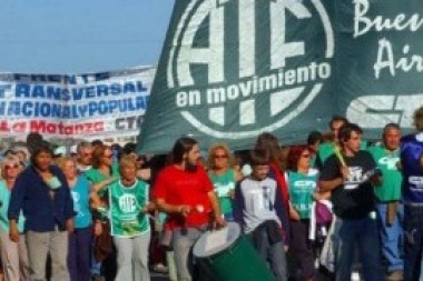 Vidal acordó con estatales un 11% más y haría oferta similar a docentes