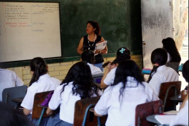 Gremio docente en Junín avisa que "no caerá bien" pausar aumentos salariales